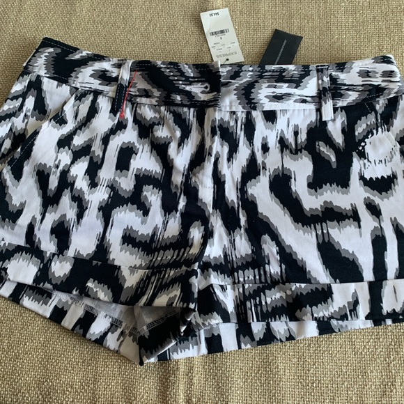 New Express Design Studio Ladies Shorts - Picture 2 of 7